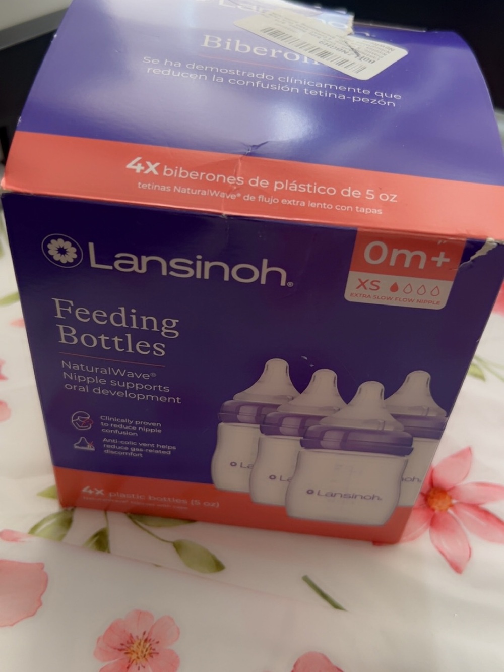 Lansinoh Feeding Bottles with Purple Caps and White Bottles (4 Pack)
